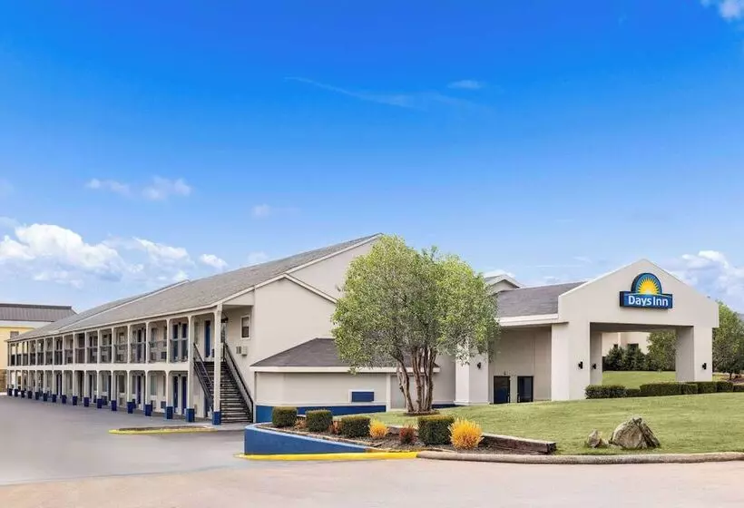 Отель Days Inn By Wyndham Ardmore