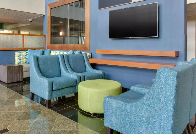 هتل Drury Inn & Suites Nashville Airport
