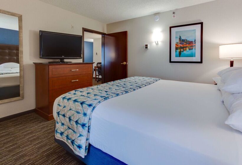 فندق Drury Inn & Suites Nashville Airport