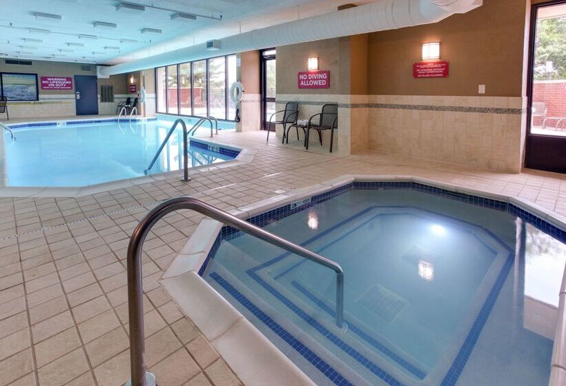 فندق Drury Inn & Suites Nashville Airport