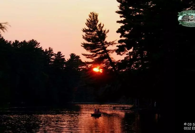 Отель Edgewater Inn & Cottages