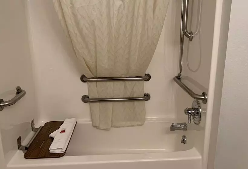 Отель Fairbridge Inn And Suites Miles City