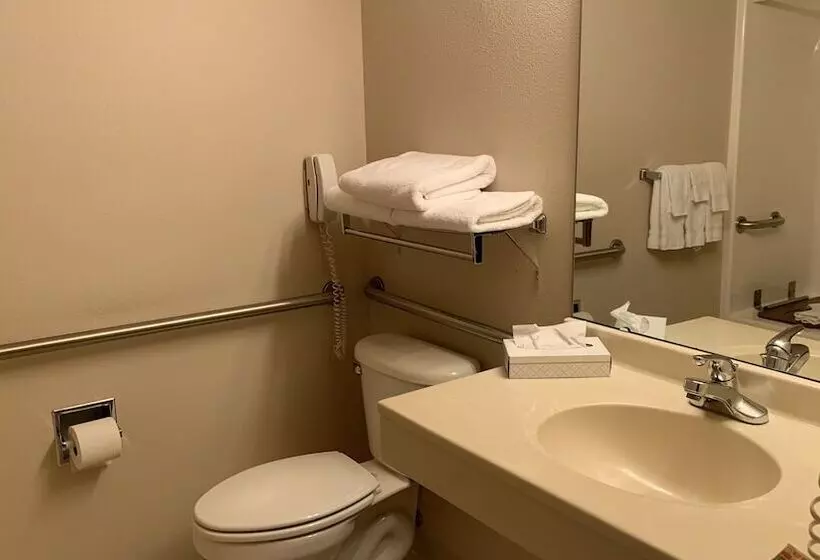 Отель Fairbridge Inn And Suites Miles City