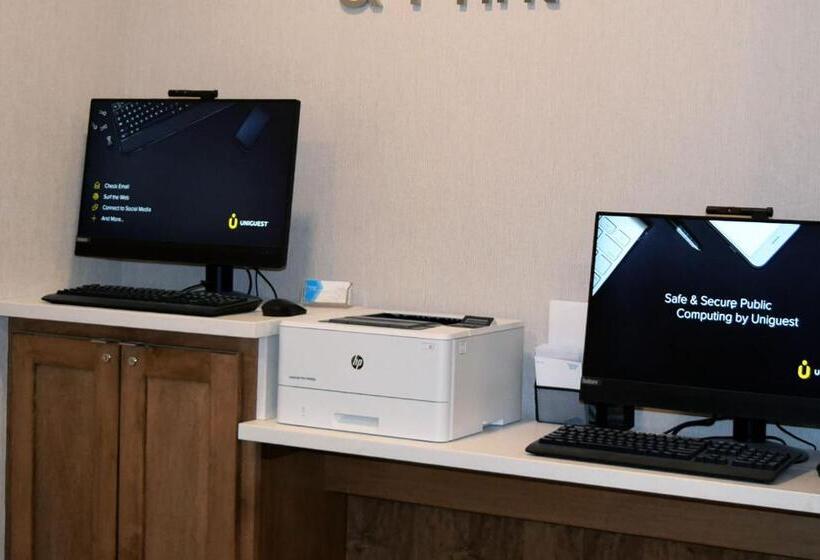 Отель Fairfield By Marriott Youngstown/austintown