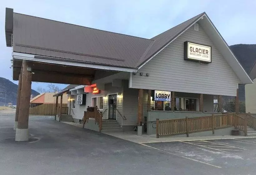 Отель Glacier Basecamp Lodge