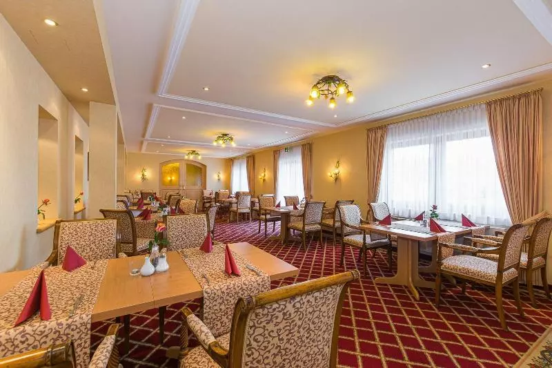 Отель Lohmann's Kapeller Hof