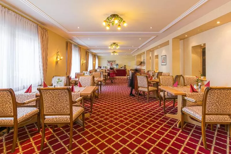 Отель Lohmann's Kapeller Hof