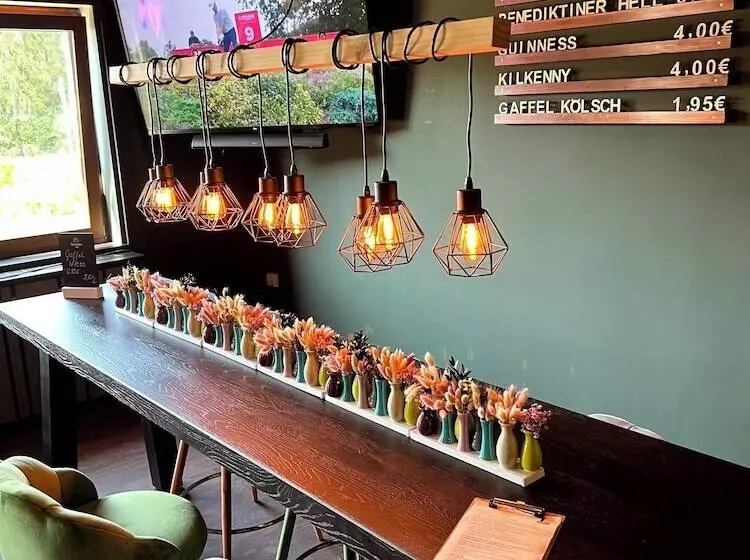 Отель Lohmann's Kapeller Hof