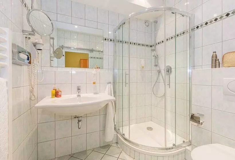 Отель Lohmann's Kapeller Hof