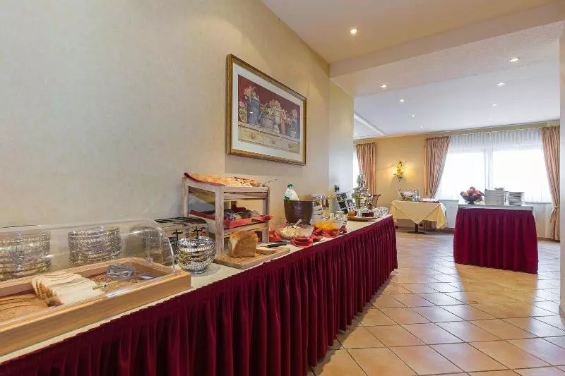 Отель Lohmann's Kapeller Hof