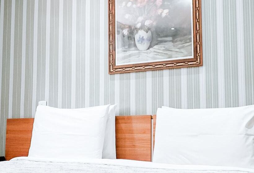 هتل Velinn Pousada Chateau Do Luar