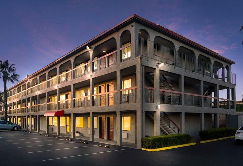 בית מלון כפרי Red Roof Inn Stockton