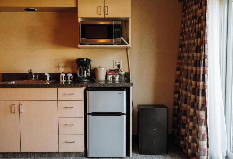 בית מלון כפרי Skaneateles Suites