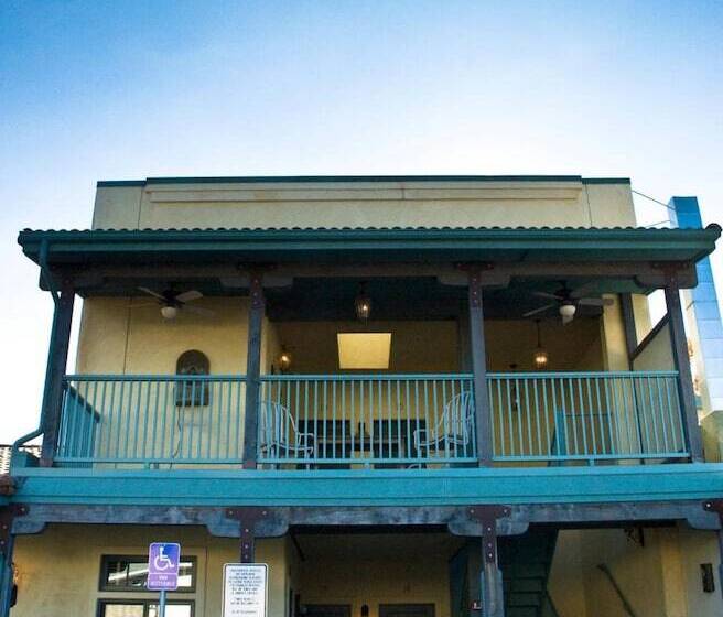 فندق Sonoma Creek Inn