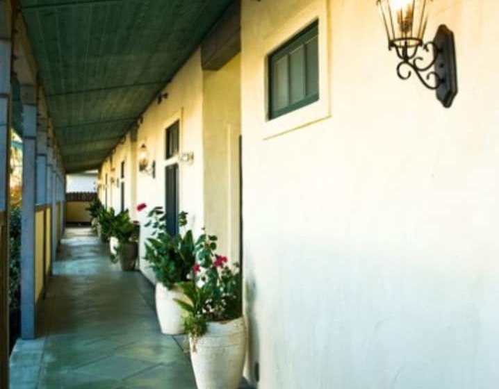 فندق Sonoma Creek Inn