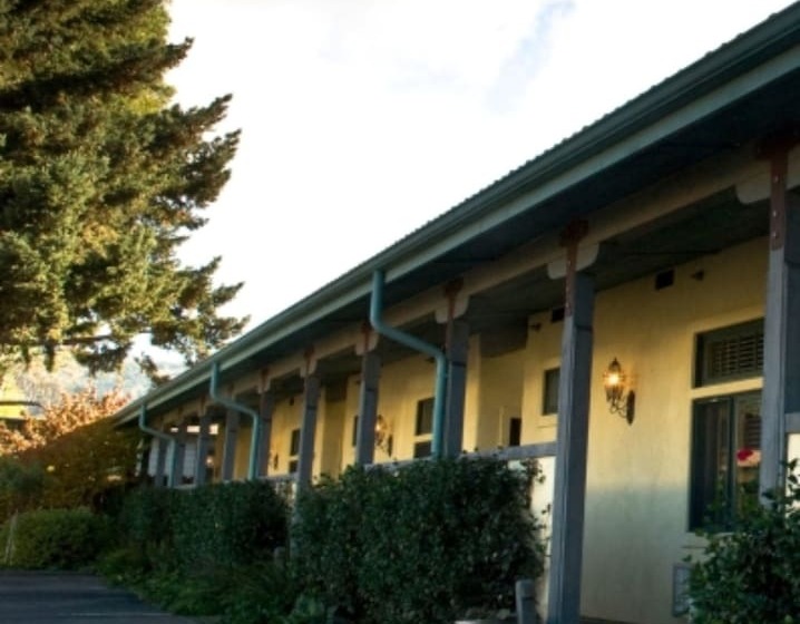فندق Sonoma Creek Inn