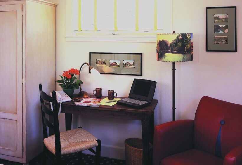 فندق Sonoma Creek Inn