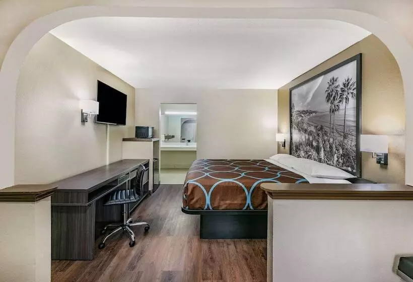 Отель Super 8 By Wyndham Moss Point