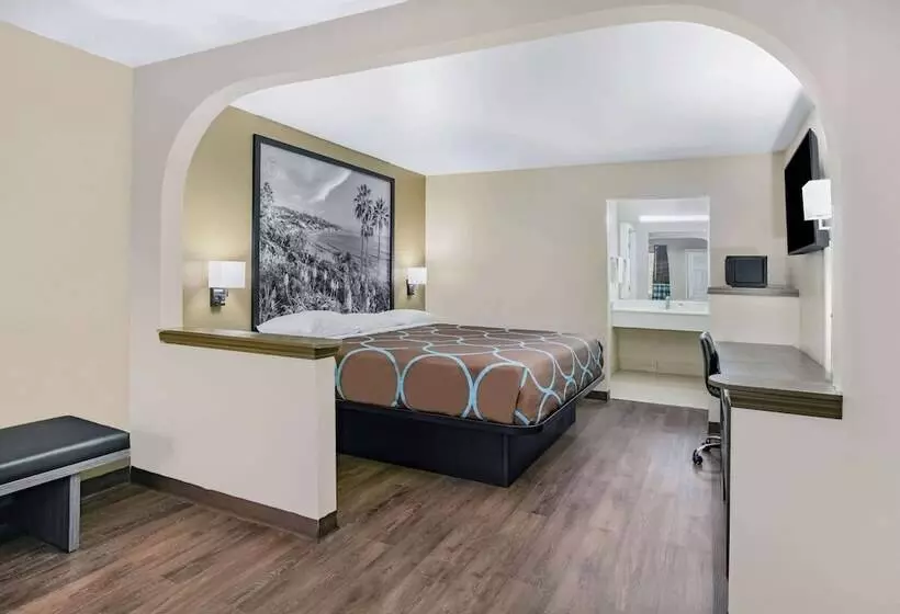 Отель Super 8 By Wyndham Moss Point