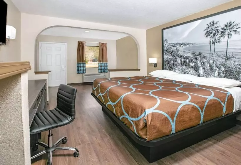 Отель Super 8 By Wyndham Moss Point