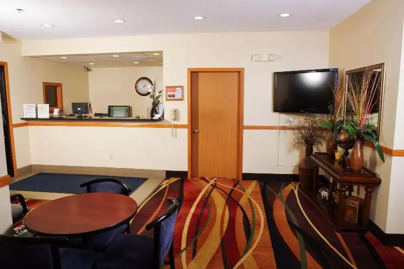 호텔 Dutch Inn And Suites