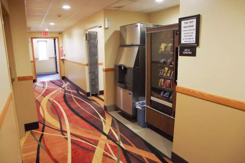 호텔 Dutch Inn And Suites