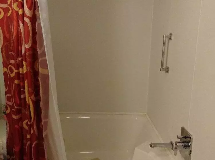 ホテル The Cardinal Inn