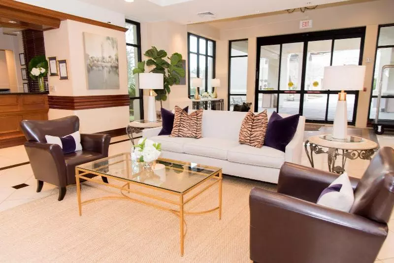 The Cook Hotel And Conference Center At Lsu