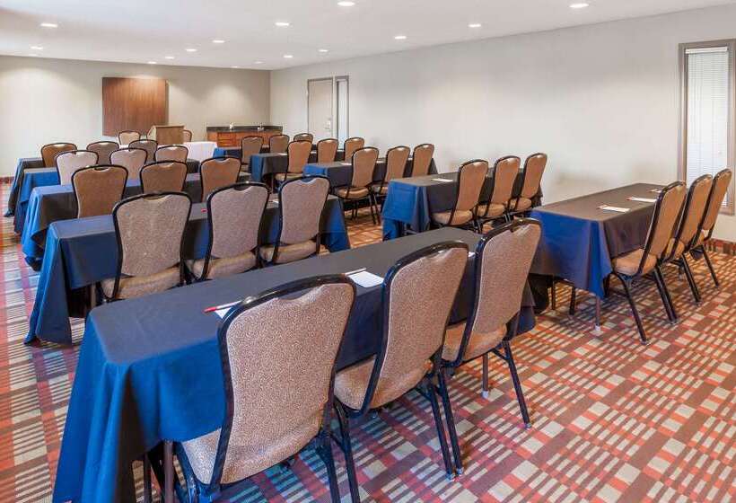 فندق Wingate By Wyndham Canton Hall Of Fame