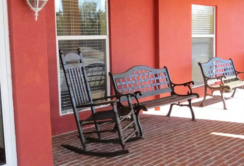 Hotel Wingate By Wyndham Savannah Gateway