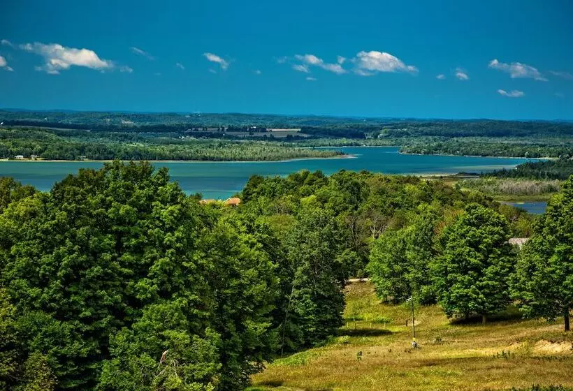 The Lakeview Hotel, Shanty Creek Resort