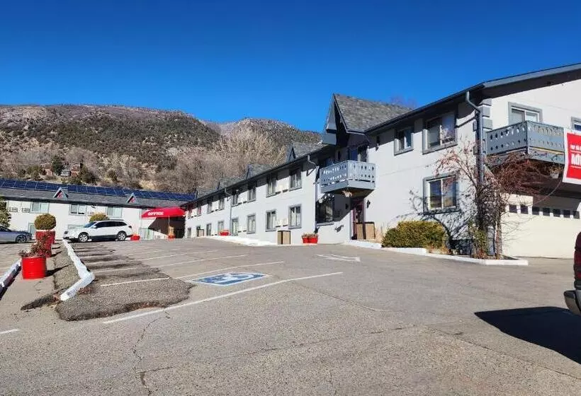 Отель Adventure Inn   Glenwood Springs