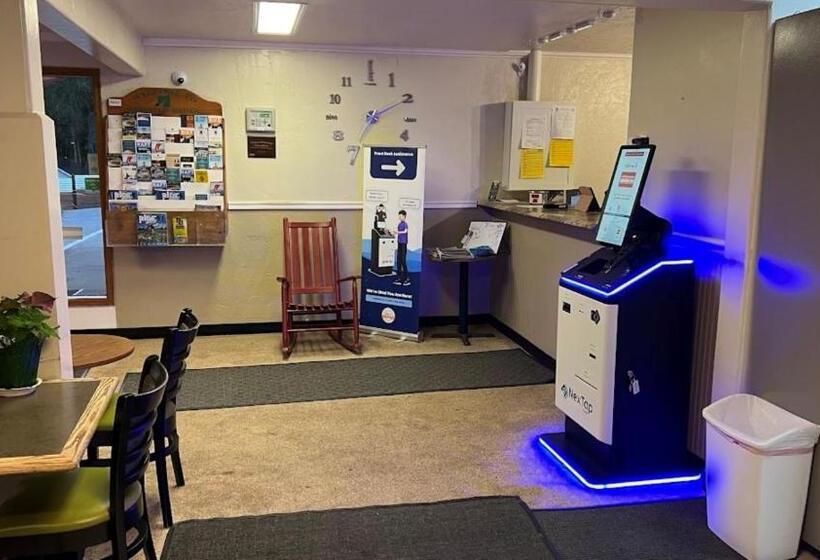 ホテル Adventure Inn   Glenwood Springs