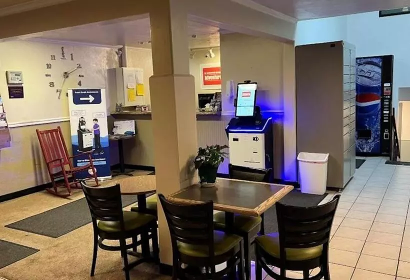 Отель Adventure Inn   Glenwood Springs