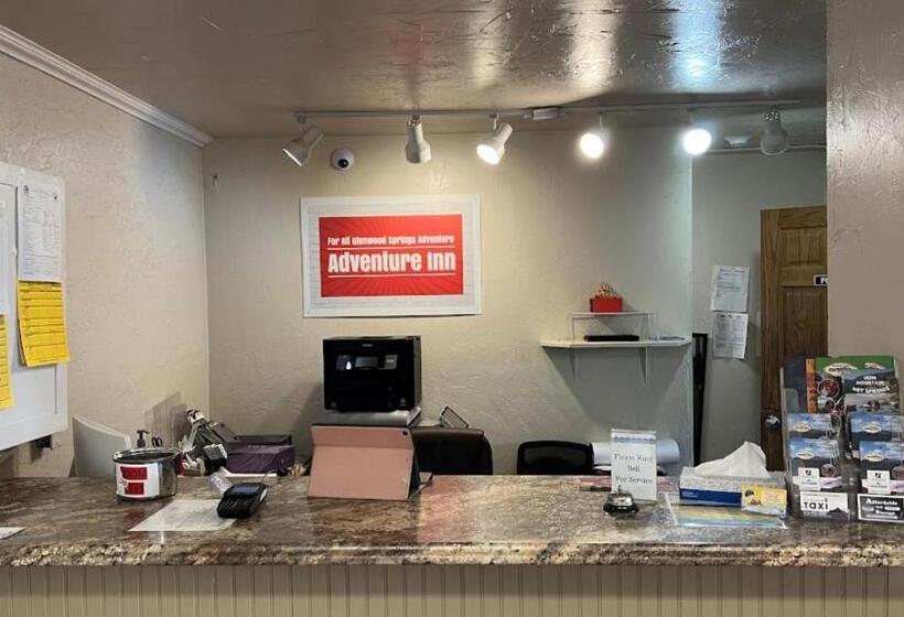 ホテル Adventure Inn   Glenwood Springs
