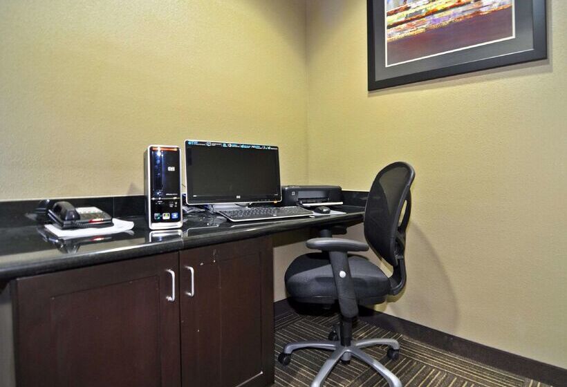 Отель Best Western Giddings Inn & Suites