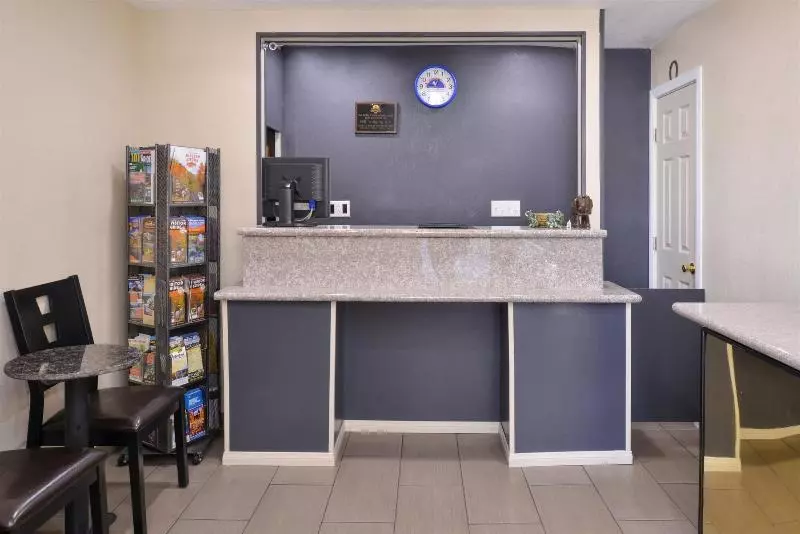 Отель Bishop Inn