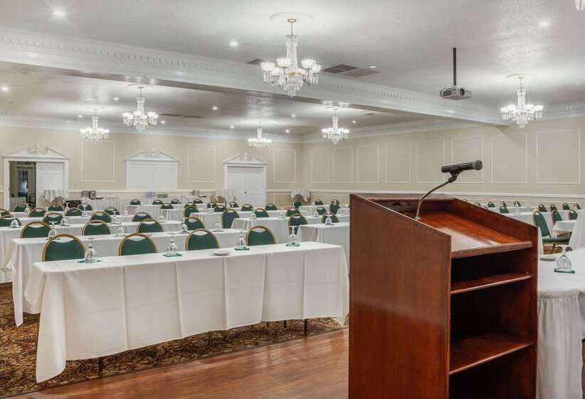 Wintergreen Hotel & Conference Center