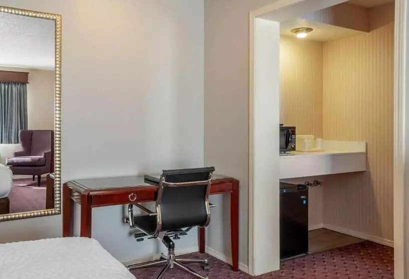 Wintergreen Hotel & Conference Center