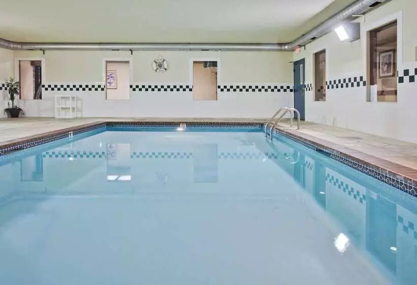 فندق Country Inn & Suites By Radisson, Hot Springs, Ar