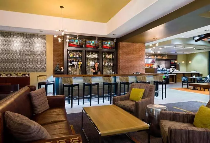 호텔 Courtyard By Marriott Little Rock Downtown