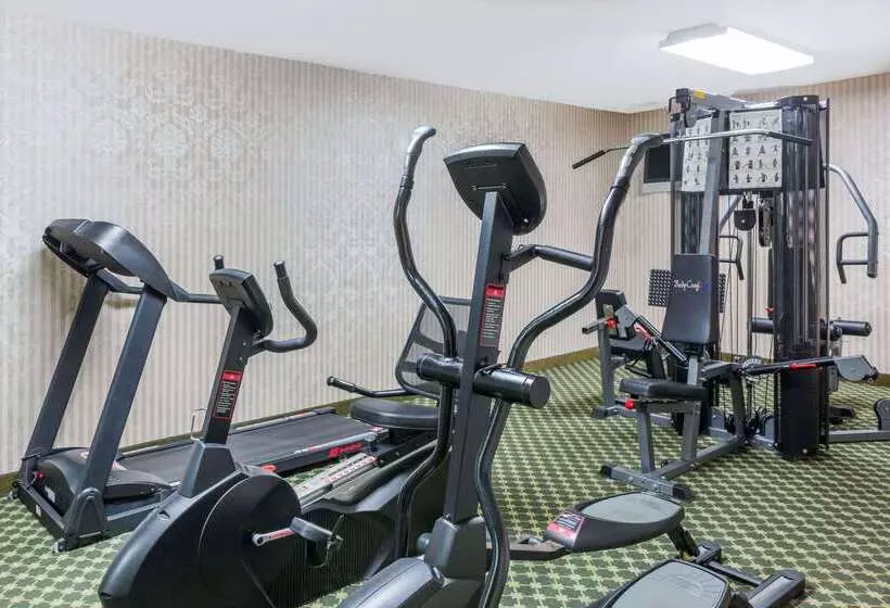 호텔 Days Inn By Wyndham Budd Lake