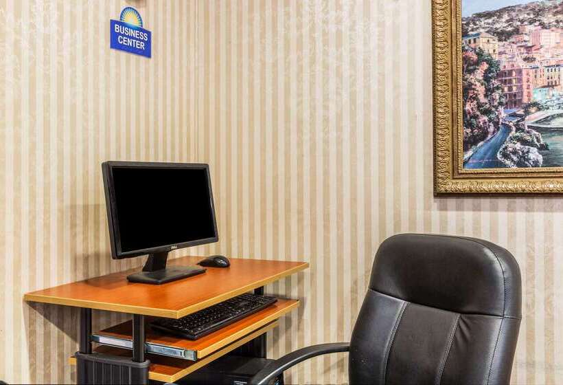 Отель Days Inn By Wyndham Budd Lake