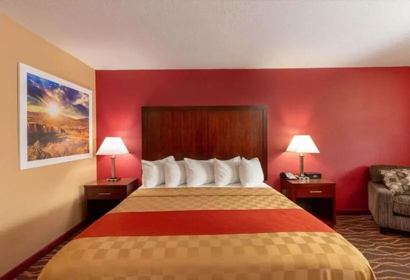 ホテル Rosewood Inn And Suites