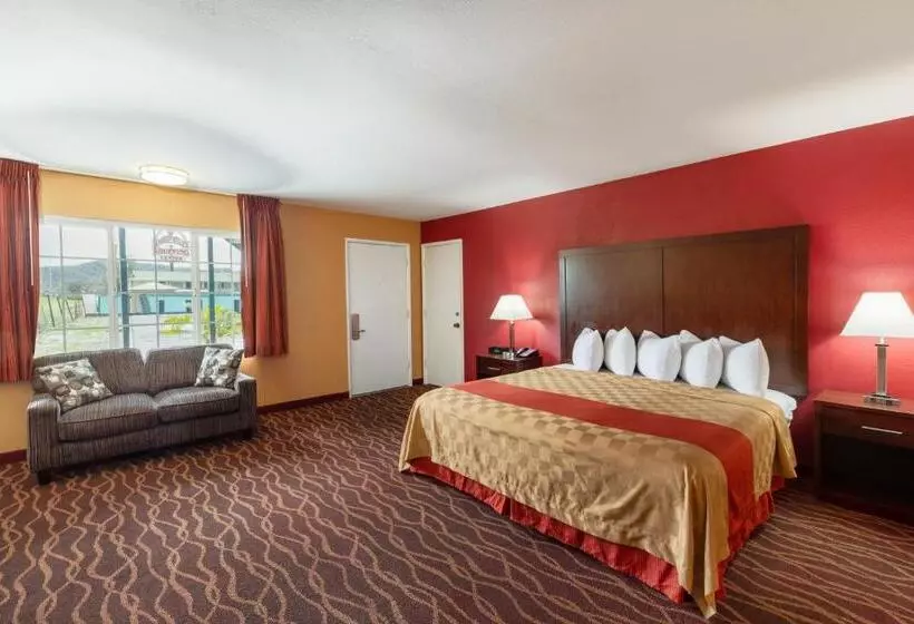 ホテル Rosewood Inn And Suites