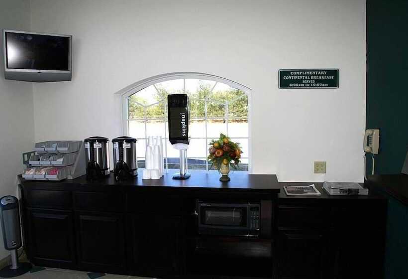 בית מלון כפרי Empire Inn & Suites Absecon/atlantic City