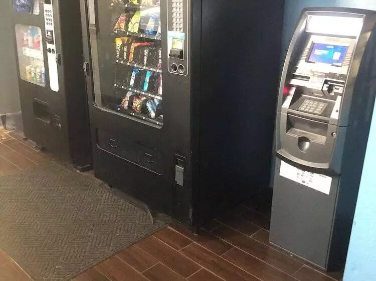 酒店 Executive Inn