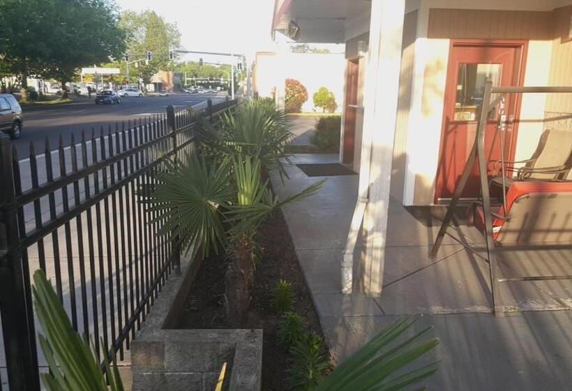 فندق Express Inn & Suites Eugene
