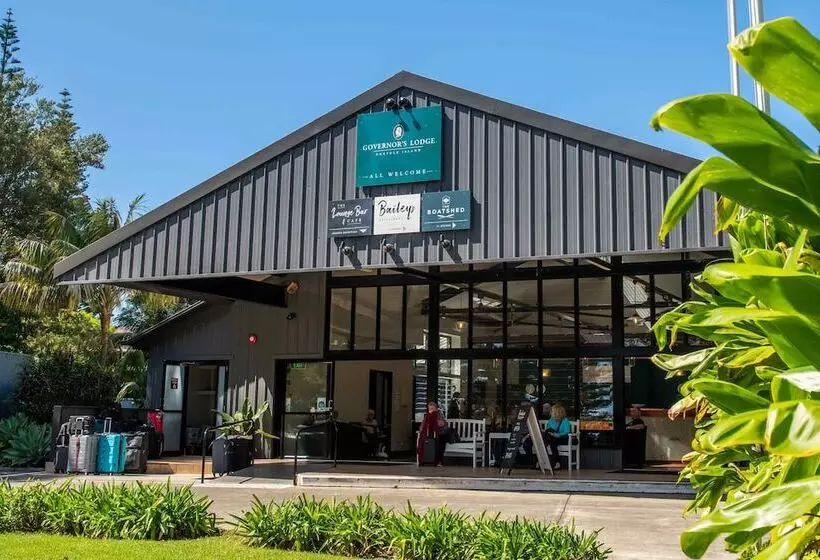 هتل Governors Lodge Resort