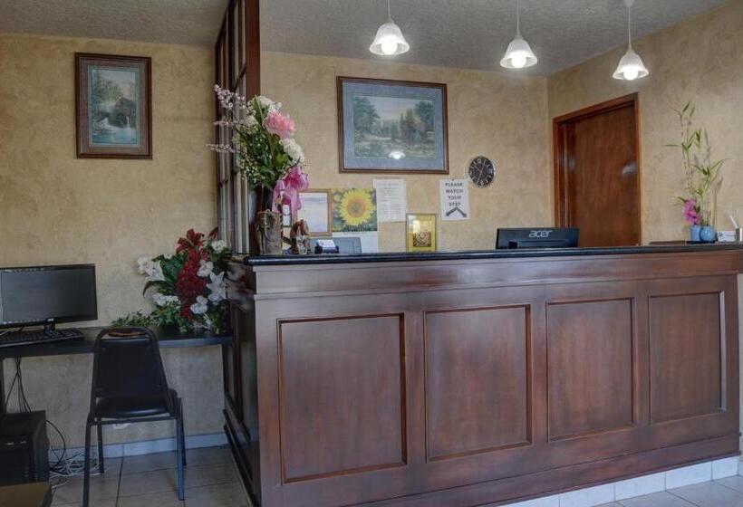 فندق The Inn At Salmon Creek